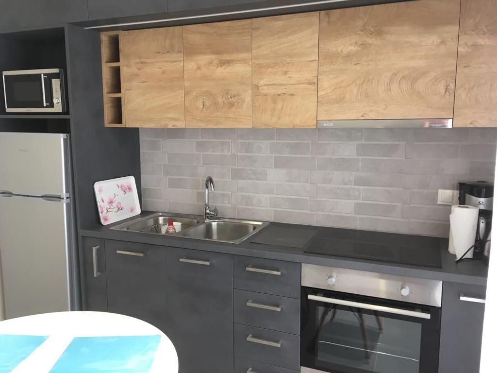 Sofie'S Choice Mytilini Apartment ภายนอก รูปภาพ